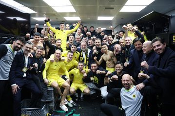 Το «κιτρινόμαυρο» πάρτι και ο Μάριος Ηλιόπουλος