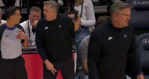 Έξαλλος ο προπονητής των Τίμπεργουλβς με διαιτητή: «Έκανες δύο λάθη και το ξέρεις!» (vid)