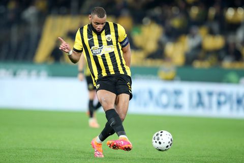 Εκτός αποστολής ο Μουκουντί για το ΑΕΚ - Κραϊόβα