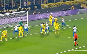 Κεφαλιά του Βίντα, η μπάλα άουτ