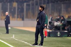 Προπονητής Κραϊόβα: «Δεν κατάλαβα τα τόσα λεπτά καθυστερήσεων, το ποδόσφαιρο σήμερα έχασε»