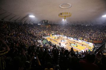 Κατάμεστο το Nick Galis Hall στο ντέρμπι του Άρη με τον ΠΑΟΚ