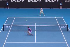 Το απίθανο ράλι που έβγαλε... νικητή τον Τσιτσιπά (vid)