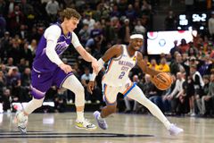 Προελαύνουν οι Θάντερ, «διπλο» για Μπουλς, δύσκολη νίκη για Νικς