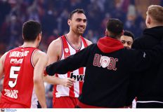 Η ξεχωριστή καλημέρα του Ολυμπιακού με τον... Νικόλα του 20ου! (vid)