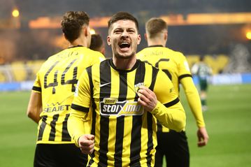 ΑΕΚ σε Γιόβιτς: «Βασιλιάς των χατ-τρικ» (pic)