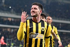 Γι αυτό ο Νίκολιτς δεν βγάζει ποτέ τον Γιόβιτς από την ενδεκάδα της ΑΕΚ