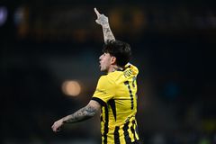 Ο Ρότα κέρδισε με το σπαθί του και τους... αριθμούς του, το standing ovation της Νέας Φιλαδέλφειας