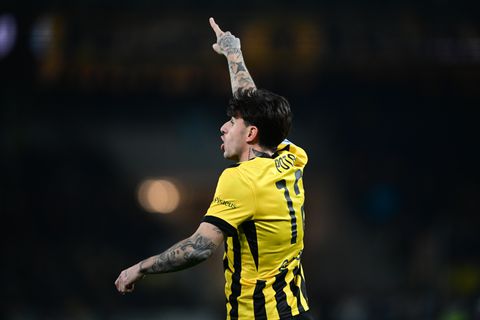 Ο Ρότα κέρδισε με το σπαθί του και τους... αριθμούς του, το standing ovation της Νέας Φιλαδέλφειας