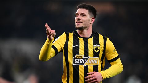 Ξέφρενοι πανηγυρισμοί από την οικογένεια του Γιόβιτς για το καρέ τερμάτων (vid)