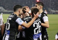 «Χαμός» στην κορυφή μετά τη νίκη του ΠΑΟΚ επί της ΑΕΚ: Η βαθμολογία της Super League