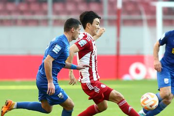 Λαμία - Ολυμπιακός: Τη νίκη που θα τους φέρει ξανά κοντά στην κορυφή θέλουν οι «ερυθρόλευκοι», αγώνας επιβίωσης για τους γηπεδούχους