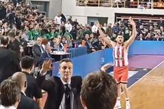 Μεγαλείο Παπανικολάου: Η στιγμή που κάνει νόημα στον κόσμο να σταματήσει να ειρωνεύεται τον Σλούκα (vid)