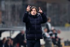 Ο Αλμέιδα έχει δυο σημαντικά κενά για να καλύψει στην μεσοεπιθετική γραμμή της ΑΕΚ