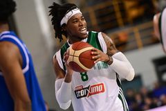 Χολμς για Χέιζ-Ντέιβις: «Μας κάνει καλύτερη ομάδα» - Tι είπε για τις δύο ήττες από τον Ολυμπιακό