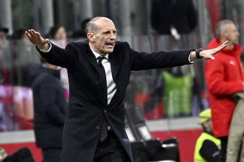 Επίθεση Αλέγκρι σε Φάμπρεγκας: «Είσαι ένας μ@...ς που μόλις άρχισε να προπονεί»