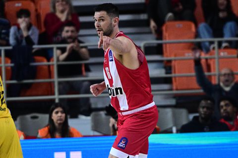 Παπανικολάου: «Θέλουμε το τρόπαιο – Να το πάρουμε πίσω από τον Παναθηναϊκό»