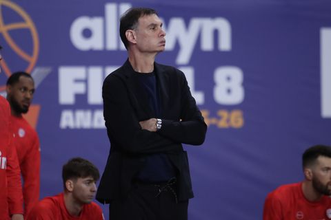 Μπαρτζώκας: «Το μυαλό των παικτών είναι ήδη στο τελικό» - Τι είπε για την κατάσταση των Μιλουτίνοφ και Τζόουνς