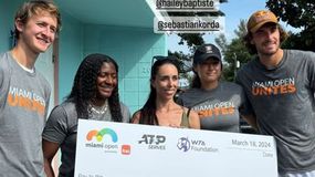 Ο Τσιτσιπάς βοήθησε στην ανακαίνιση κτιρίων στο Μαϊάμι