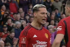 Ο... αριστερός μπακ Άντονι ξαναγεννιέται στο «Ολντ Τράφορντ» (vids)