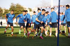 Μπήκε στις προπονήσεις ο Γιακουμάκης, θεραπεία για Γιαννούλη