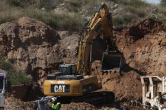 Ο Δήμος Αθηναίων βρήκε χρήματα, οι μπουλντόζες ξαναβάζουν μπροστά στο Βοτανικό