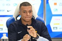 Εμπαπέ για τη Χρυσή Μπάλα: «Οι Ρονάλντο και Μέσι είναι αναντικατάστατοι!»