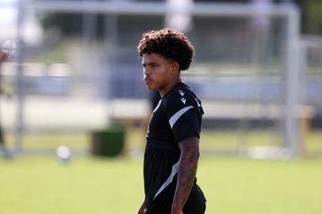 Ζημιά με Σορετίρε στον ΠΑΟΚ, επιστρέφει από τη νέα σεζόν