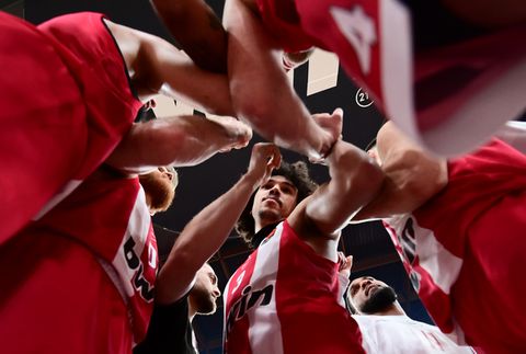 Ο Ολυμπιακός κρατά την τύχη στα χέρια του για το πλεονέκτημα