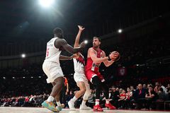 Μιλουτίνοφ: «Επικοινωνήσαμε με τα μάτια με τον Γουόκαπ»