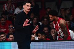 Ο Μπαρτζώκας αποκάλυψε τον λόγο που επικράτησε εκνευρισμός στον πάγκο του Ολυμπιακού