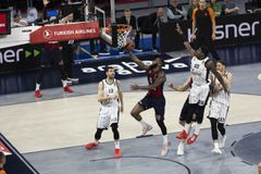 Η Μπασκόνια... ξεμπέρδεψε με τη Βίρτους και πάει στον «εμφύλιο» με τη Ρεάλ Μαδρίτης