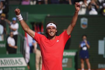 Πρόκριση Τσιτσιπά στα ημιτελικά του Barcelona Open