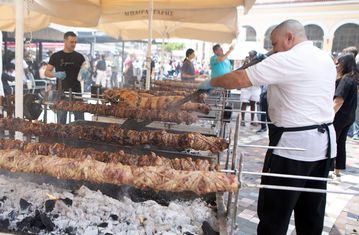 Καιρός: Με υψηλές θερμοκρασίες η Ανάσταση και το ψήσιμο του οβελία - Πού αναμένονται βροχές