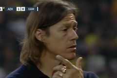 Η... στραβωμένη αντίδραση του Αλμέιδα στο γκολ του ΠΑΟΚ (vid)