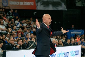 Σάσα Ομπράντοβιτς: «Μόνο το 30% είναι μπάσκετ, τα υπόλοιπα είναι οι σχέσεις»