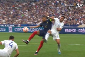 Απείλησε ο Εμπαπέ, σωστό μαρκάρισμα από Μπάλντοκ