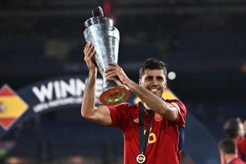 Ο βιονικός Ρόντρι έκλεισε τη σεζόν με τέσσερις τίτλους και δύο βραβεία MVP σε τελικό Champions και Nations League (vid)