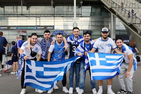 Οι Έλληνες οπαδοί στο Stade de France (gallery)