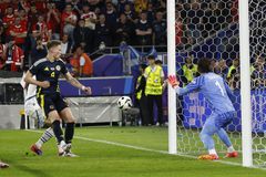 Το «Χ» βόλεψε Σκωτία και Ελβετία