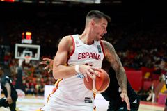 Ο Ερνανγκόμεθ για τα αποδυτήρια της Μπαρτσελόνα: «Φέτος δεν διέρρευσαν πράγματα πολύ χειρότερα»! -Τι είπε για την πρόταση του Παναθηναϊκού AKTOR