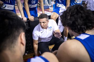 Παπαδόπουλος: «Σηκώσαμε κεφάλι μετά τη... σφαλιάρα»