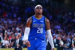 Ο Χολμς, ο Ντάνστον και άλλες δελεαστικές περιπτώσεις σέντερ ως... αντι-Βαλαντσιούνας