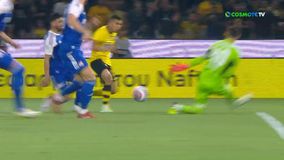 Στο 5' απειλεί ο Πινέδα με διαγώνιο πλασέ