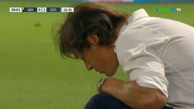 Προσηλωμένος στις σημειώσεις του ο Αλμέιδα