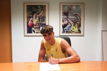 Τριετές επαγγελματικό συμβόλαιο με τον Άρη υπέγραψε ο Βασίλης Πουρλίδας