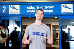 Ο Τζέικ Βαν Τούμπεργκεν πάτησε Αθήνα για να ενσωματωθεί στο Περιστέρι