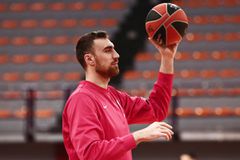 Επιστρέφει σε ρυθμούς ο Μιλουτίνοφ