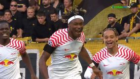 Άνοιξε το σκορ... από τα αποδυτήρια η Λειψία με τον Σιμακάν (vid)