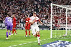 Επιστροφή στις νίκες για τη Στουτγκάρδη, 2-0 τη Ζανκτ Πάουλι του βασικού Σάλιακα